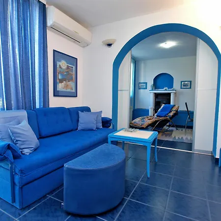 Mila 1039 Apartment *