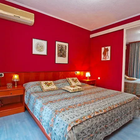 Apartment Mila 1039 *