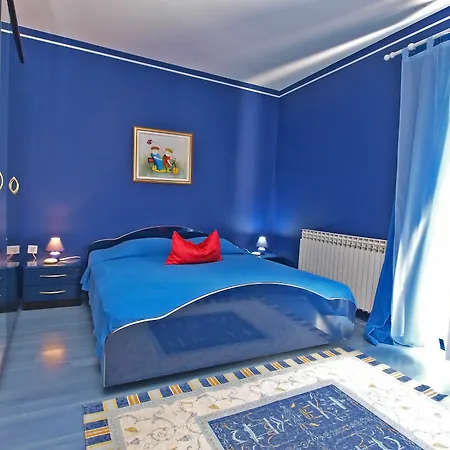 Mila 1039 Apartment